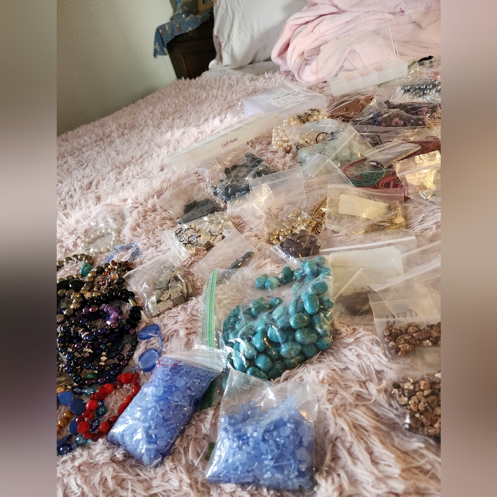 Mixture of Jewelry Making Supplies - Picture 5 of 12